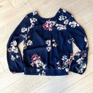 NWT open v back blouse